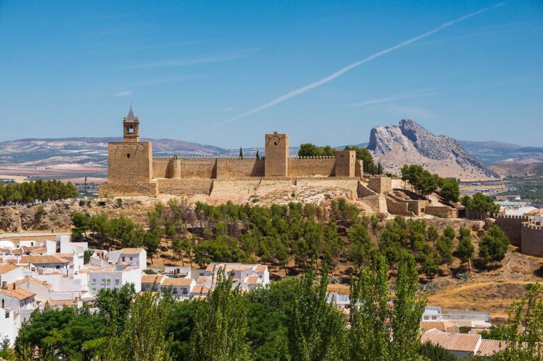 Alcazaba de Antequera y pueblos blancos